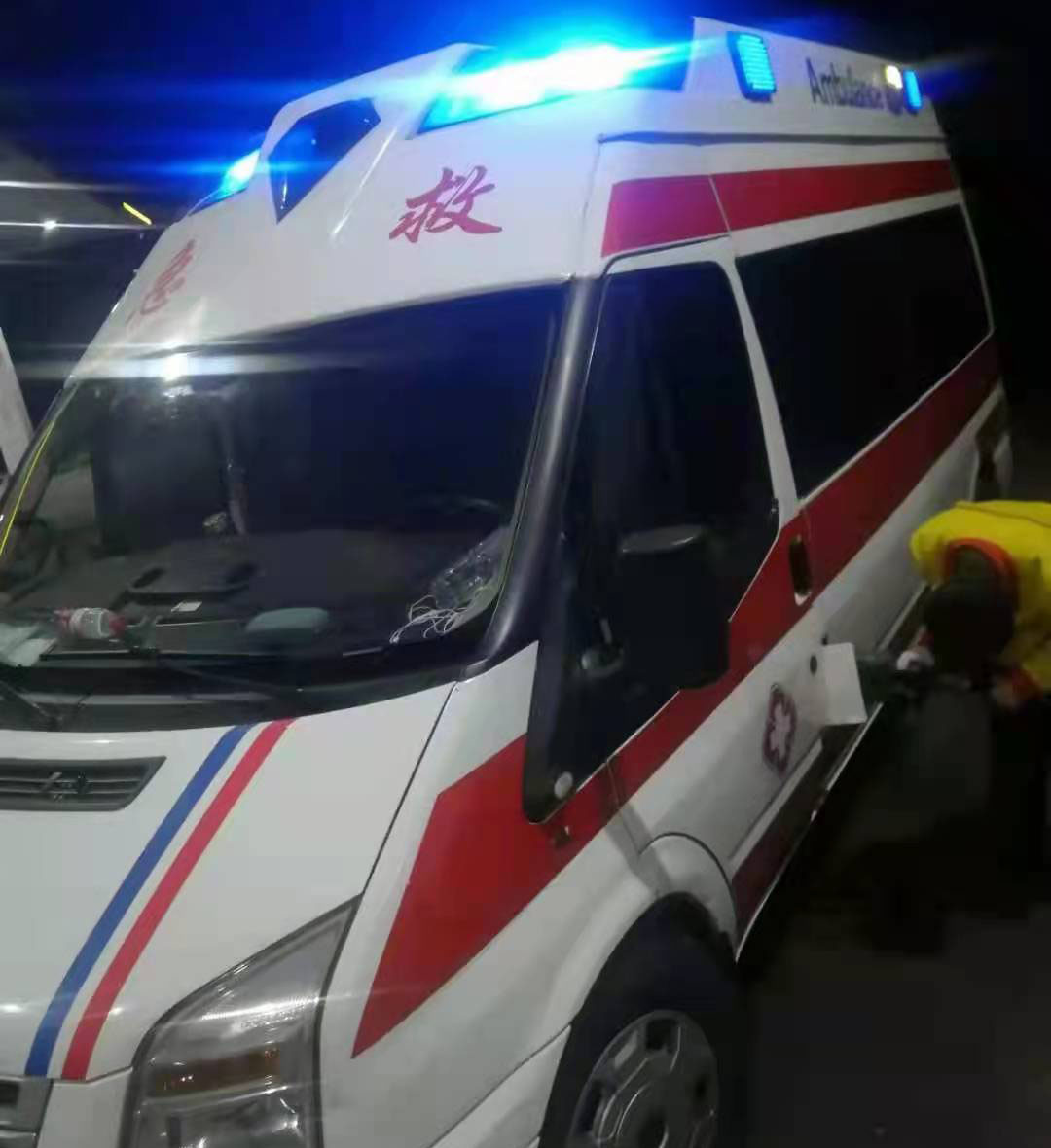 南沙区专业救护车出租